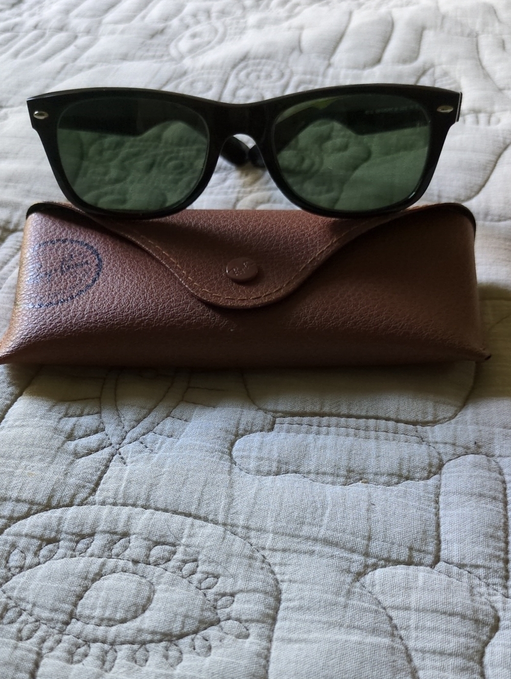 Ray-Ban New Wayfarer Black Frame Sunglasses with Green Lenses